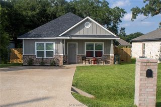 1408 Louis St, Bryan, TX 77803