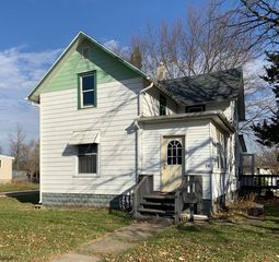 231 Liberty St, Walnut, IL 61376