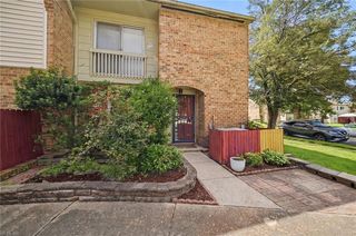 1361 Glyndon Dr, Virginia Beach, VA 23464