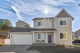 2415 White Ave, Moscow, ID 83843
