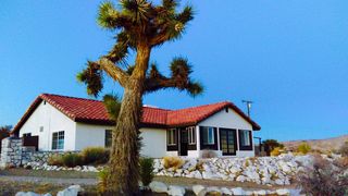 25373 Valley View Rd, Apple Valley, CA 92308