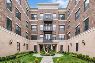1670 E  Broad St #207, Columbus, OH 43203