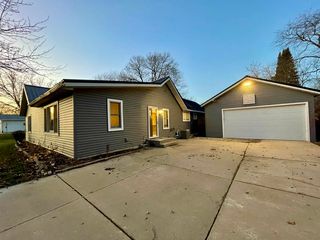 1425 N  Eastman Rd, Edgerton, WI 53534