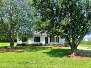 2504 Thomas Langston Rd, Winterville, NC 28590