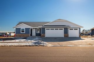 1828 Arches DRIVE, Holmen, WI 54636