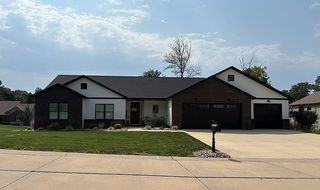 100 Independence Dr, Highland, IL 62249