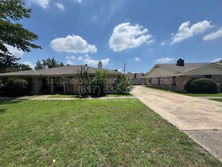 7704 Jennifer Ln, Fort Worth, TX 76182