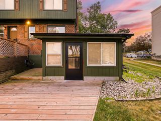3170 Dixie Hwy #E, Waterford, MI 48328
