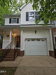 4648 Asterwood Dr, Raleigh, NC 27606