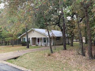 3347 Bandera St, Athens, TX 75752