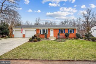 13516 Tabscott Dr, Chantilly, VA 20151