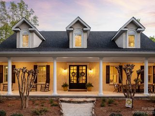 508 Lochaven Rd, Waxhaw, NC 28173