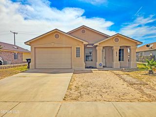 693 Desert Sage Dr, Horizon City, TX 79928