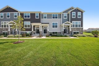 1109 Atterberg Rd #4102, South Elgin, IL 60177