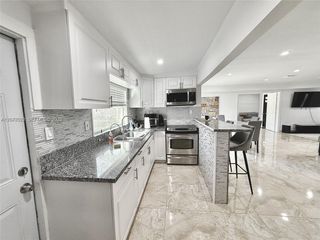 947 NE 149th St #0, Miami, FL 33161