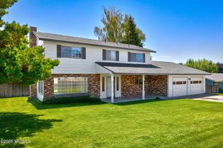 1508 Birch St, Zillah, WA 98953