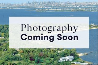 5 Amby Avenue, Plainview, NY 11803
