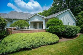 130 Hogan Ln NE, Warren, OH 44484