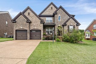 250 Cobblestone Lndg, Mount Juliet, TN 37122