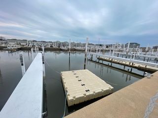 317 Peninsula Dr #E, New Buffalo, MI 49117