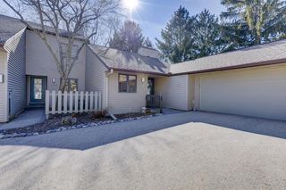 9 Oak Grove Drive, Madison, WI 53717