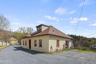 65 Cross Rd, Clarksburg, MA 01247