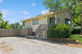 111 E  Olinda Ave, Des Moines, IA 50315
