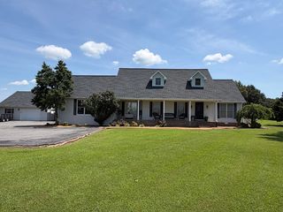 1162 Cavender Rd, Fulton, KY 42041