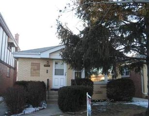 5026 N  Michigan Ave, Schiller Park, IL 60176