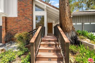 10311 Clusterberry Ct, Los Angeles, CA 90077