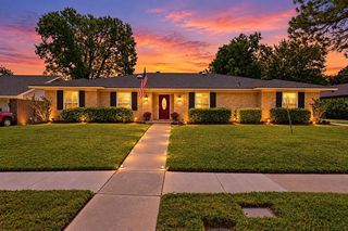 1807 Holm Oak St, Arlington, TX 76012
