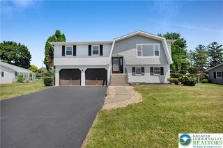 1925 Maria Ln, Allentown, PA 18104