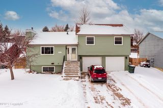 810 Overdale Dr, Gillette, WY 82718