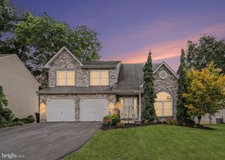 1036 Meadow Dr, Reading, PA 19605