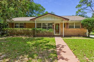 2406 Husson Ave, Palatka, FL 32177