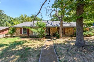 158 Circle Dr, Denison, TX 75021