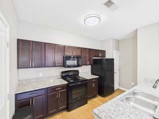 1380 Saylor Dr #632, Zionsville, IN 46077