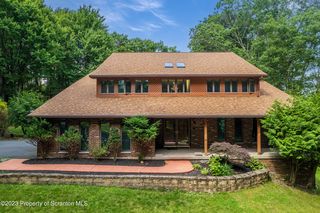 122 Kimberly Cir, Clarks Summit, PA 18411
