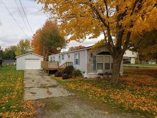 124 W  Water St, Saint Johns, MI 48879