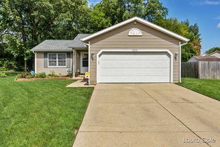 3816 Amberly Ct SE, Grand Rapids, MI 49508