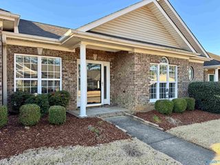 21946 Williamsburg Dr, Athens, AL 35613