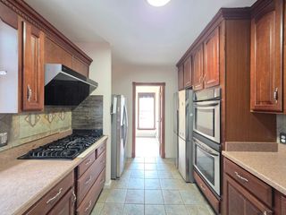 547 76th St #2, Brooklyn, NY 11209
