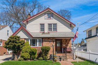 49 Winter Street, Lynbrook, NY 11563