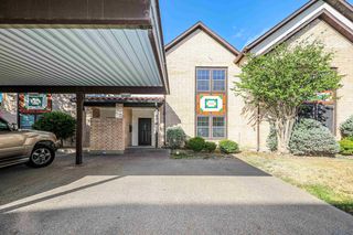 2445 Monarch Dr #202, Laredo, TX 78045