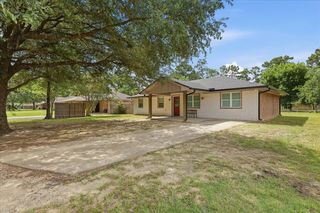 1040 Pine Cove St, Vidor, TX 77662