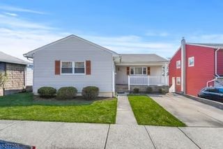 639 6Th St, Carlstadt, NJ 07072
