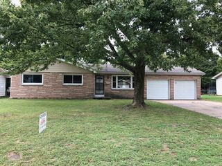 521 S  Belcrest Ave, Springfield, MO 65802