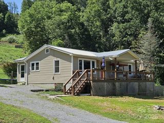 11267 Rush Fork Rd, Clyde, NC 28721