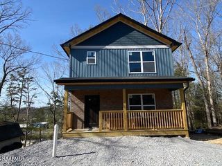 Cherokee Cir, Sevierville, TN 37862