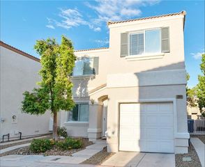 10064 Swimming Hole St, Las Vegas, NV 89183
